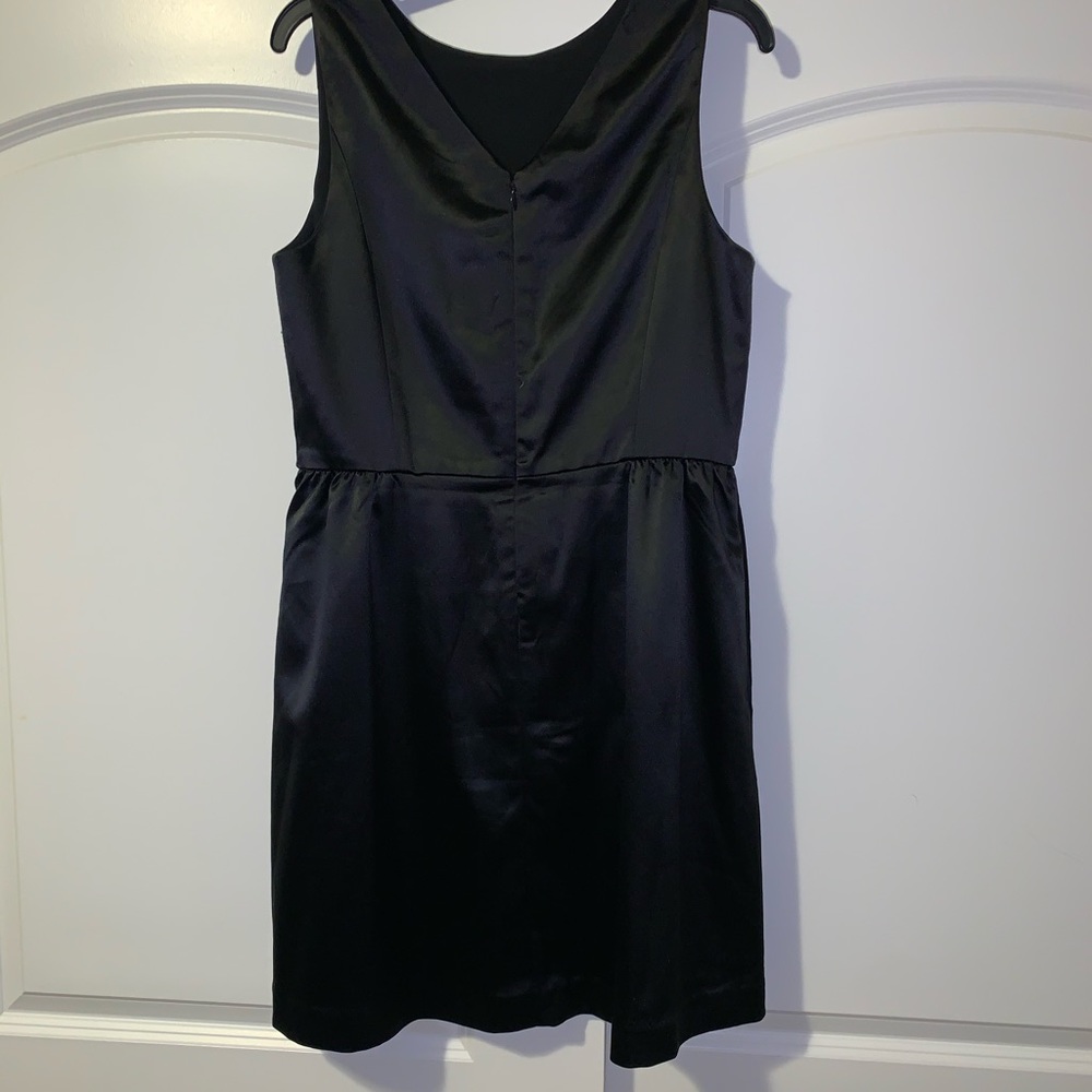 LBD. Satin dress From the GAP - Picture 2 of 3